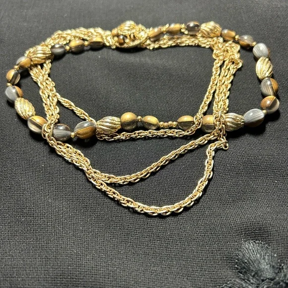VTG Gorgeous MCM Heavy Gold beaded choker. Some beads are missing from clasp. - Picture 2 of 9